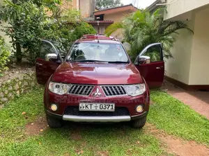 Mitsubishi Montero Sport 2012 SUV (Used)