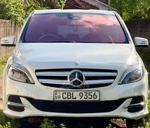 Mercedes-Benz B250e 2015 SUV (Used)