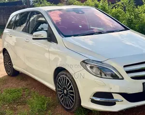Mercedes-Benz B250e 2015 SUV (Used)