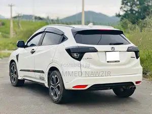 Honda Vezel 2014 SUV (Used)