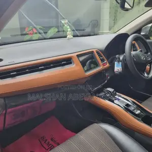Honda Vezel 2014 SUV (Used)