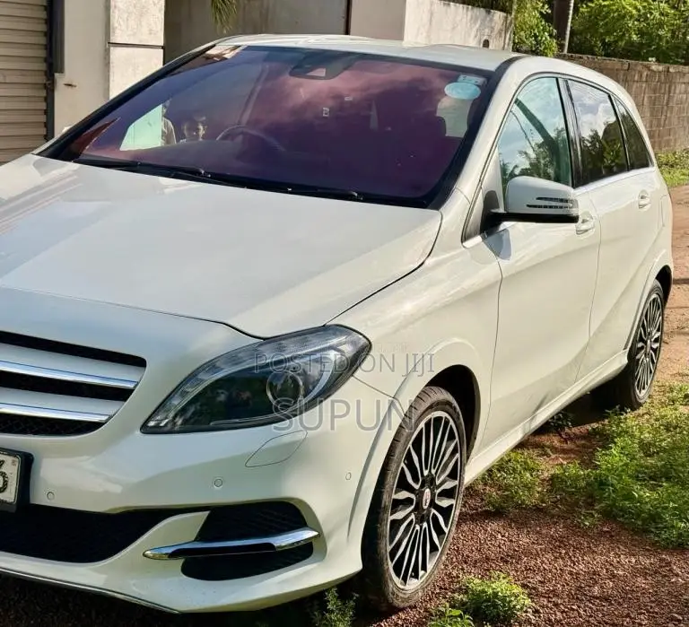 Mercedes-Benz B250e 2015 SUV (Used)