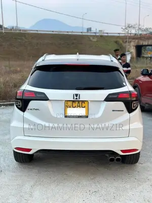 Honda Vezel 2014 SUV (Used)