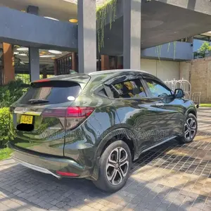 Honda Vezel 2014 SUV (Used)