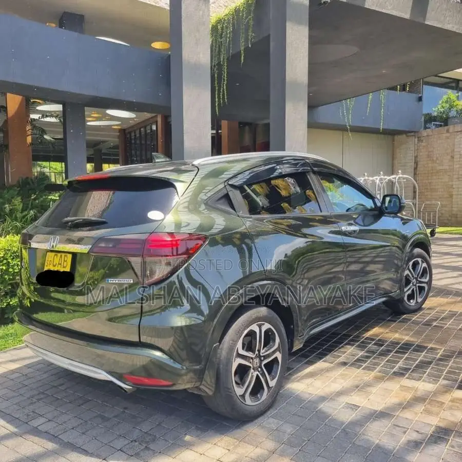 Honda Vezel 2014 SUV (Used)