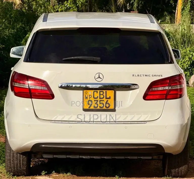 Mercedes-Benz B250e 2015 SUV (Used)