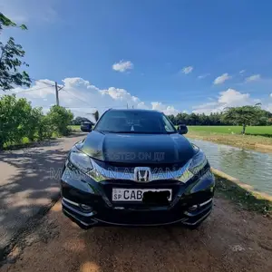 Honda Vezel 2014 SUV (Used)