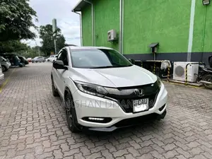 Honda Vezel Rs 2017 SUV (Used)