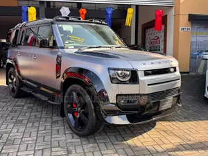 Land-Rover Defender P300 HSE URBAN 2023 SUV Unregistered (Recondition)