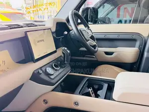 Land-Rover Defender P300 HSE URBAN 2023 SUV Unregistered (Recondition)