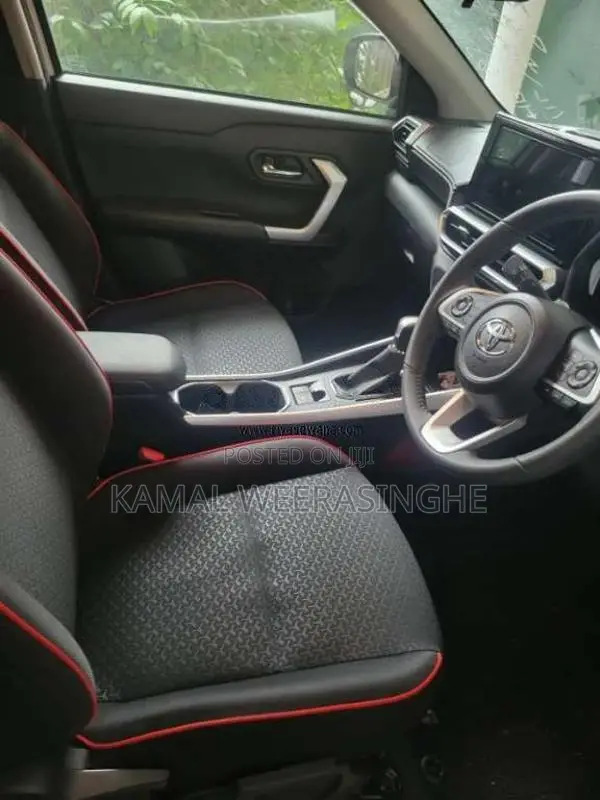 Toyota Raize 2025 SUV Unregistered (Recondition)