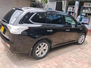 Mitsubishi Outlander 2014 SUV (Used)