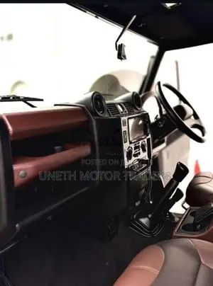 Land-Rover Defender Puma 2.2 2015 SUV (Used)