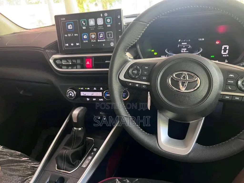 Toyota Raize 2025 SUV (Used)