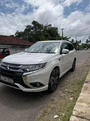 Mitsubishi Outlander 2016 SUV (Used)