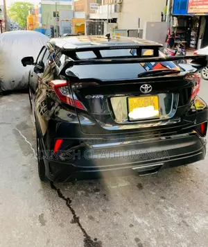 Toyota CHR 2018 SUV (Used)