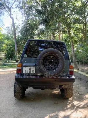 Suzuki Vitara 1990 SUV (Used)