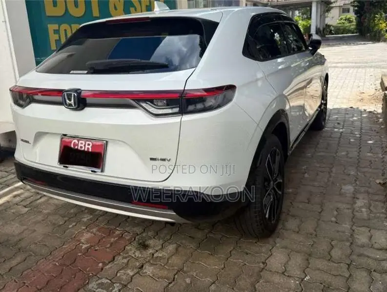 Honda Vezel Premium 2024 SUV (Used)