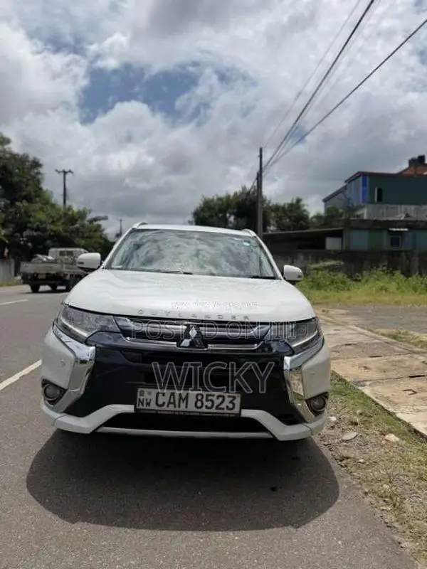 Mitsubishi Outlander 2016 SUV (Used)