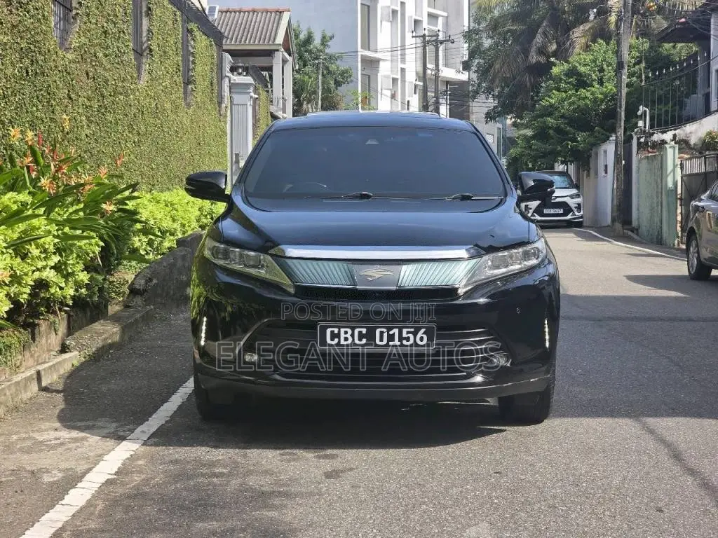 Toyota Harrier 2018 SUV (Used)