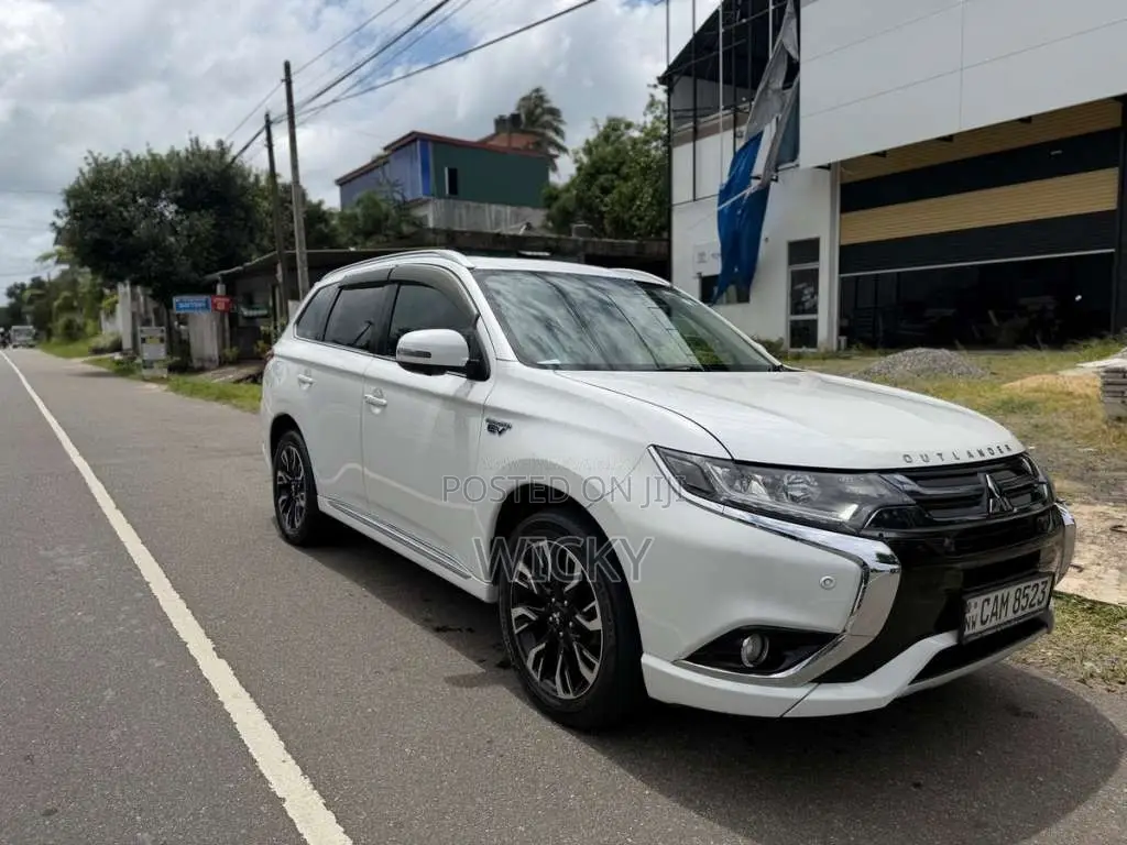 Mitsubishi Outlander 2016 SUV (Used)