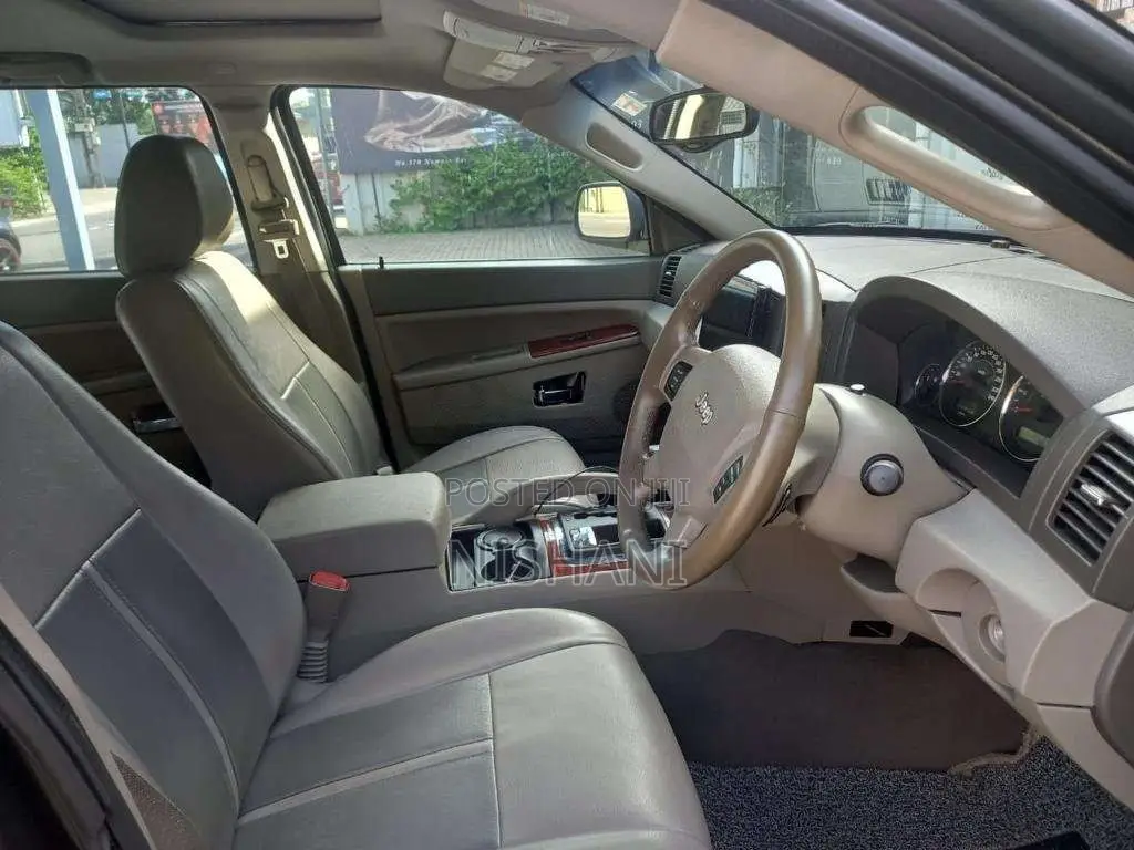Jeep Grand Cherokee 2005 SUV (Used)