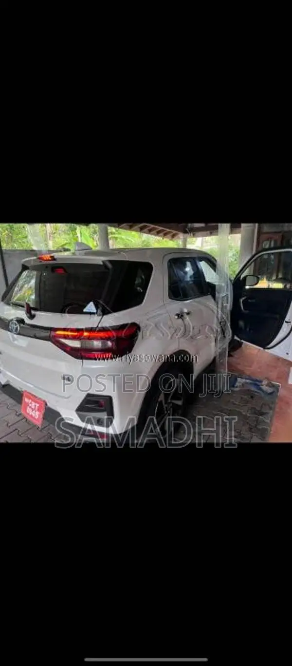 Toyota Raize 2025 SUV (Used)