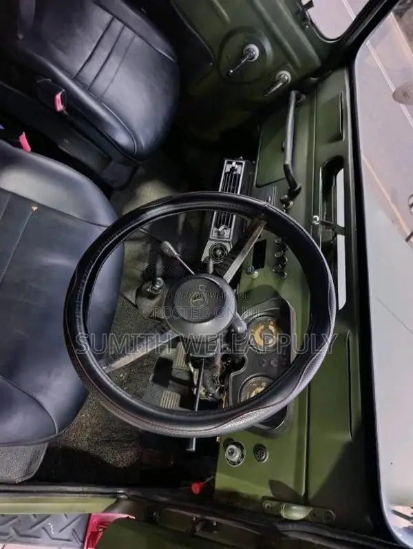 Mitsubishi 4DR5 1980 SUV (Used)