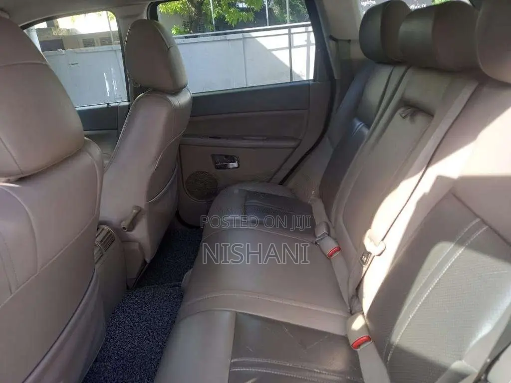 Jeep Grand Cherokee 2005 SUV (Used)