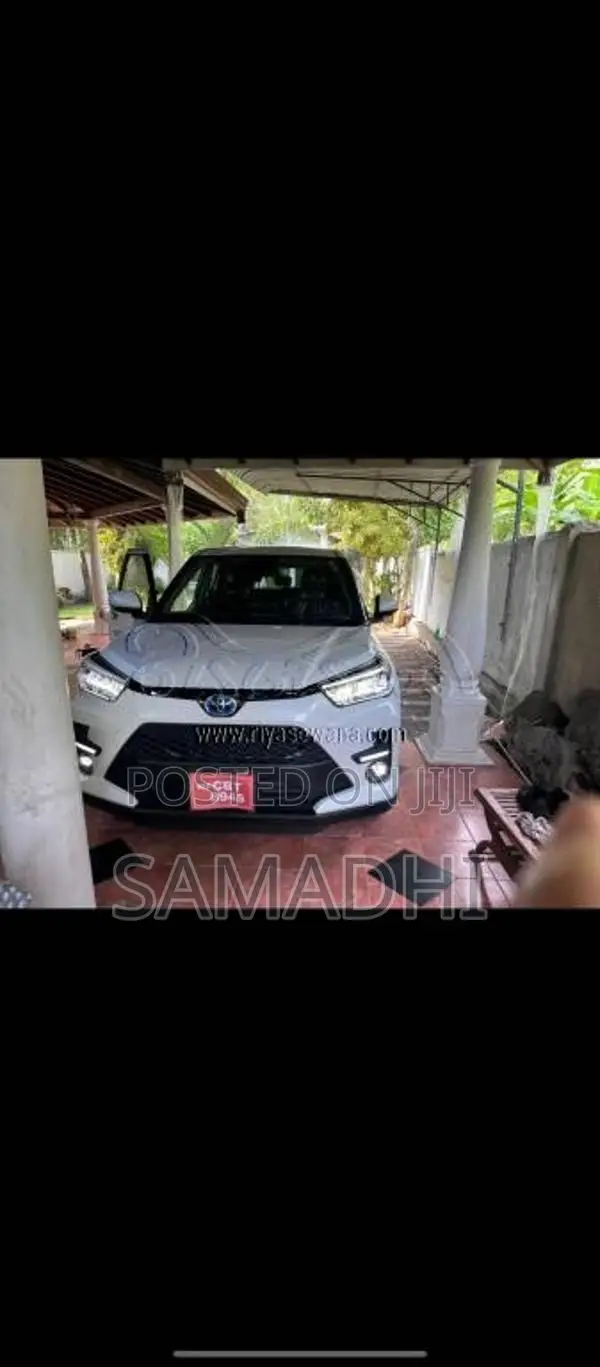 Toyota Raize 2025 SUV (Used)