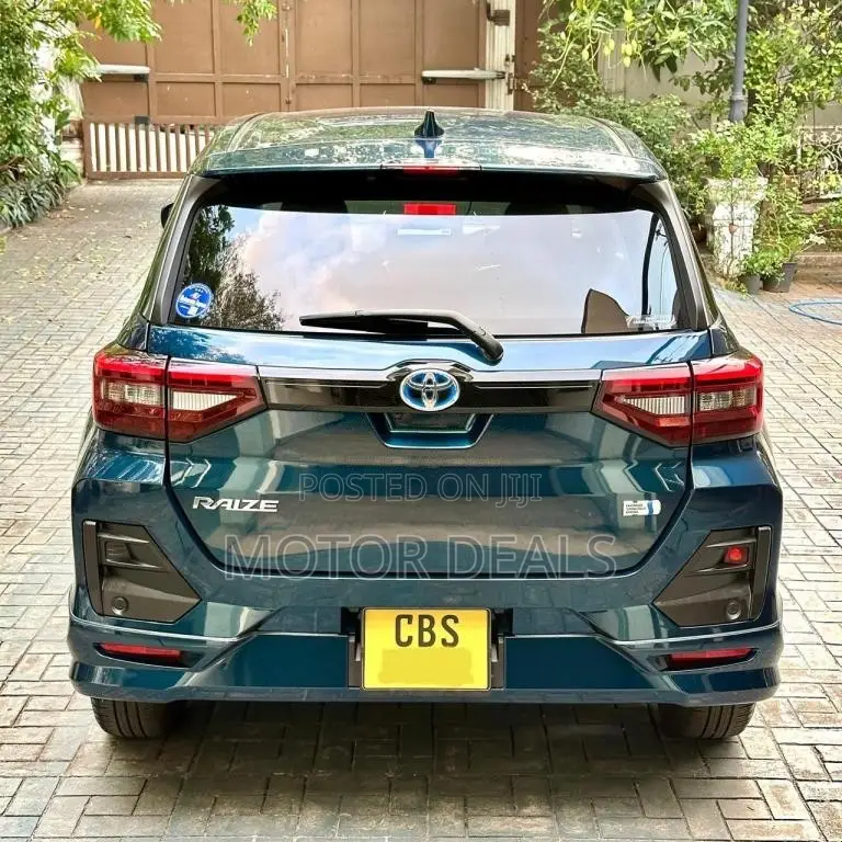 Toyota Raize 2023 SUV (Used)