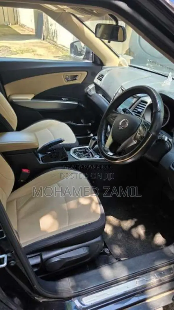 Micro Tivoli 2017 SUV (Used)