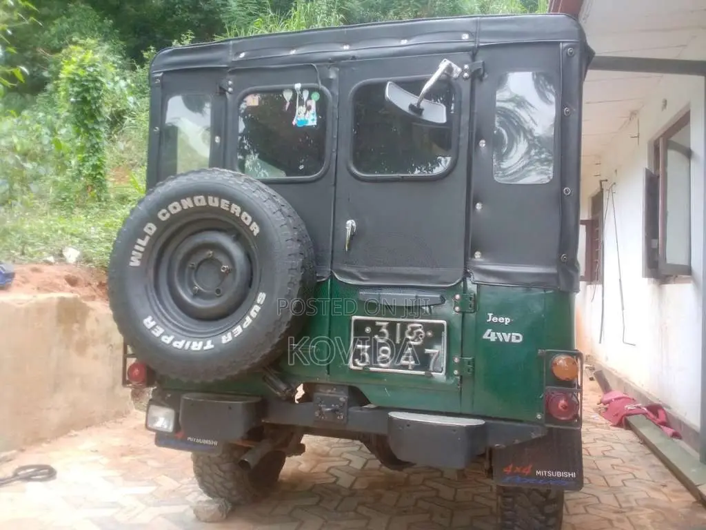 Mitsubishi 4DR5 J44 1979 SUV (Used)