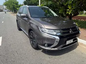 Mitsubishi Outlander 2015 SUV (Used)