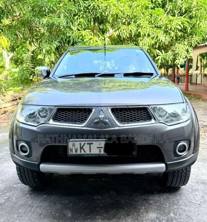 Mitsubishi Montero Sport 2012 SUV (Used)