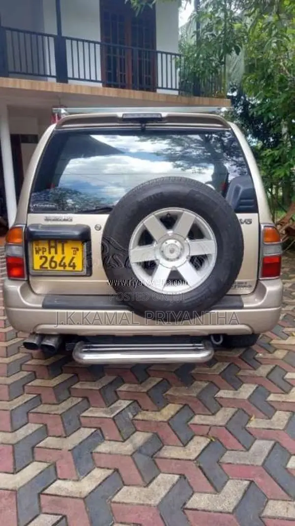 Suzuki Escudo 2000 SUV (Used)