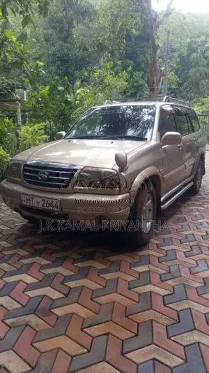 Suzuki Escudo 2000 SUV (Used)