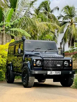 Land-Rover Defender 2001 SUV (Used)