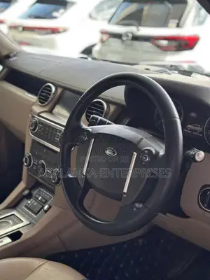 Land-Rover Discovery 4 HSE 2014 SUV (Used)