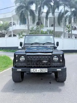Land-Rover Defender 2015 SUV (Used)