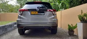 Honda Vezel 2015 SUV (Used)