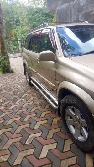 Suzuki Escudo 2000 SUV (Used)