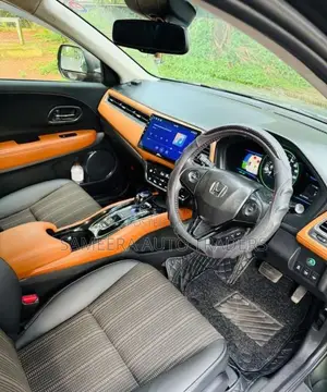 Honda Vezel 2014 SUV (Used)