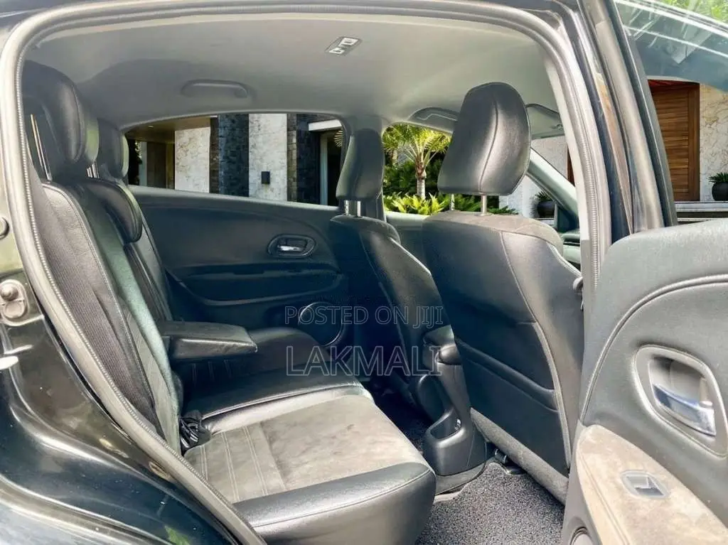 Honda Vezel RS Sensing 2017 SUV (Used)