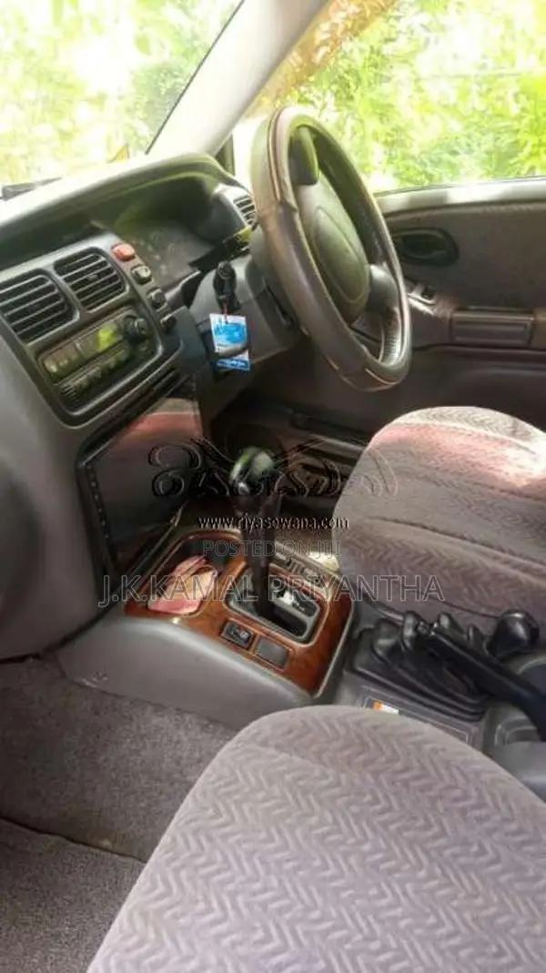 Suzuki Escudo 2000 SUV (Used)