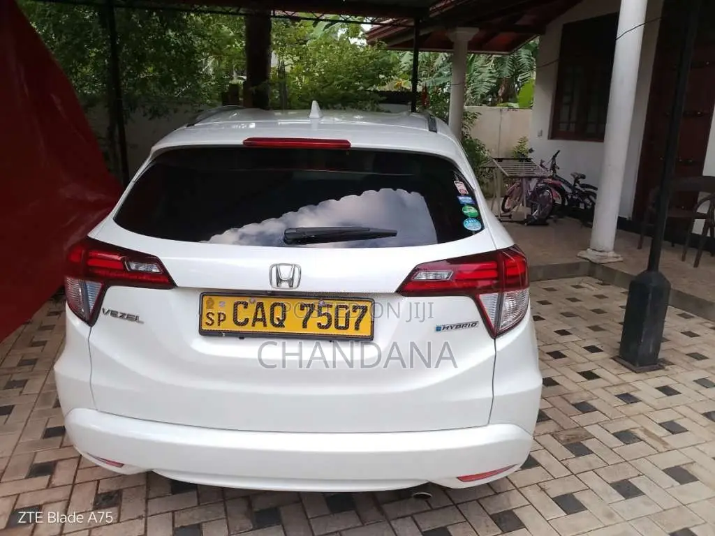 Honda Vezel 2016 SUV (Used)