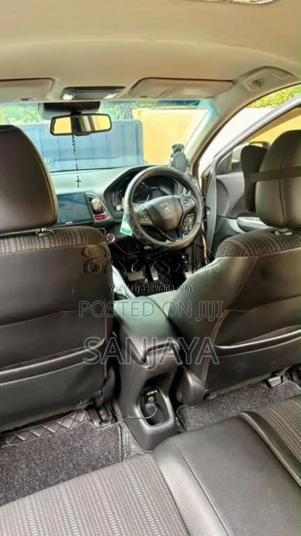 Honda Vezel 2015 SUV (Used)