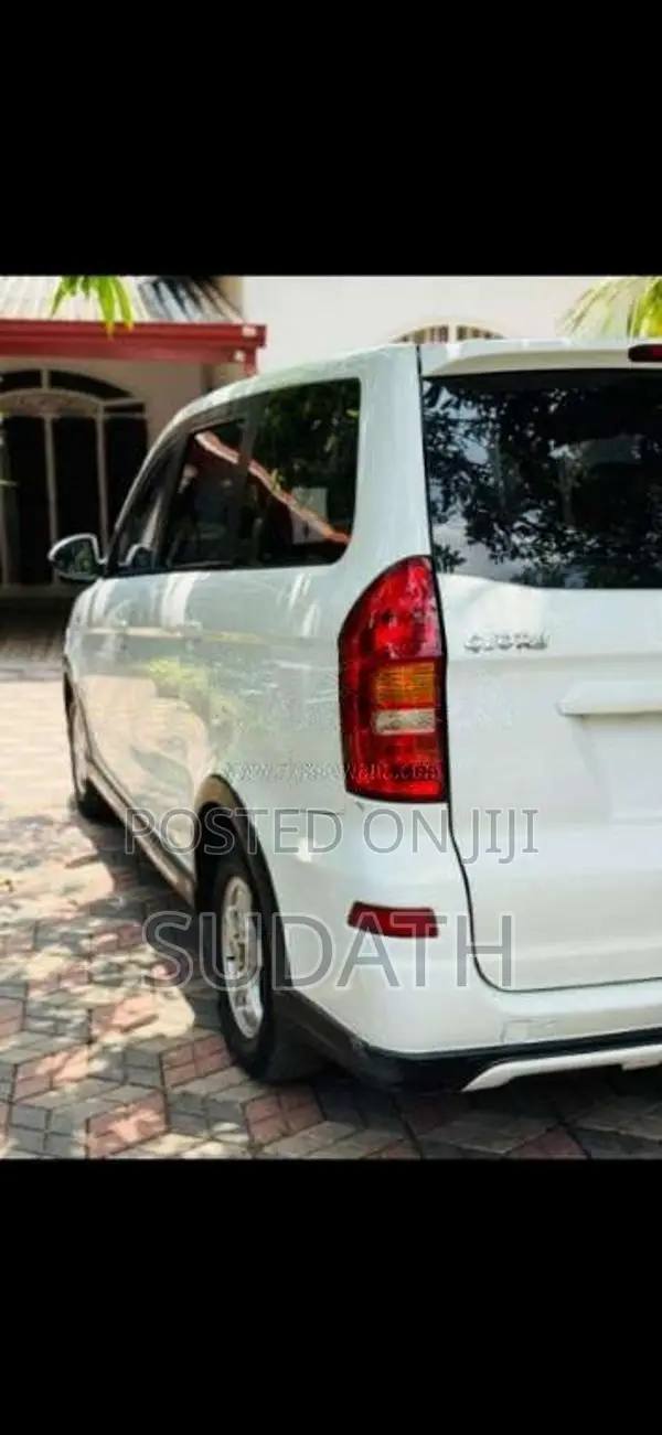 DFSK Glory 330 2021 SUV (Used)