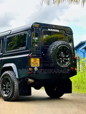 Land-Rover Defender 2001 SUV (Used)