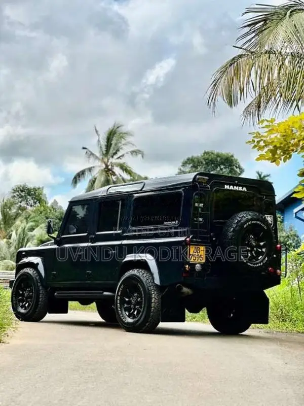 Land-Rover Defender 2001 SUV (Used)